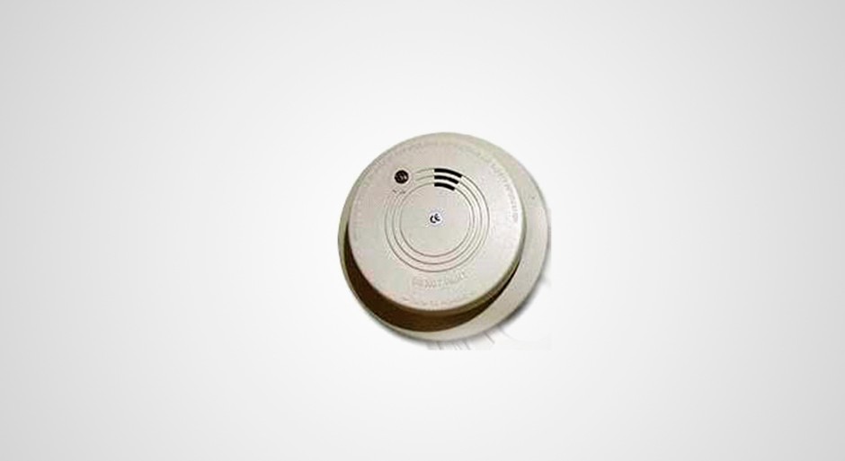 Detector autónomo de humos fotoeléctrico, para uso doméstico. Dispone de indicador acústico de alarma de 85dB y visual mediante LED rojo.